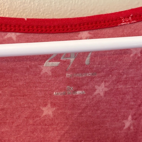Maurice’s Women's Red and Navy Star Color Block Patriotic Top, Size 3X - Picture 2 of 3